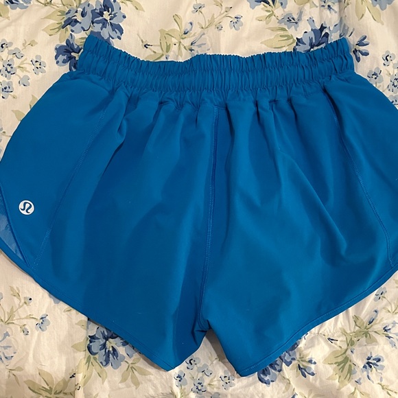 Hotty Hots in Poolside Size 2 2.5” - Picture 2 of 4